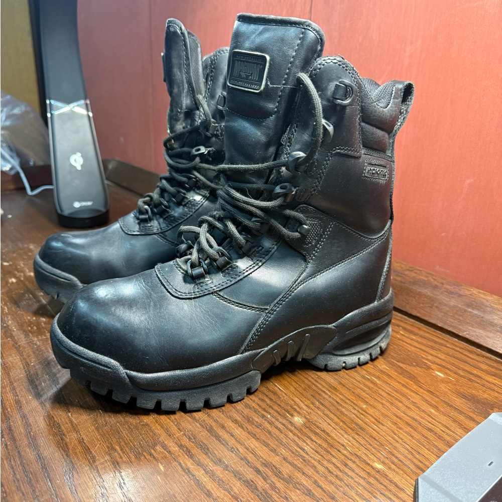 Magnum CSA Thinsulate Safety Work Boots – Women’s 6.5  – Black